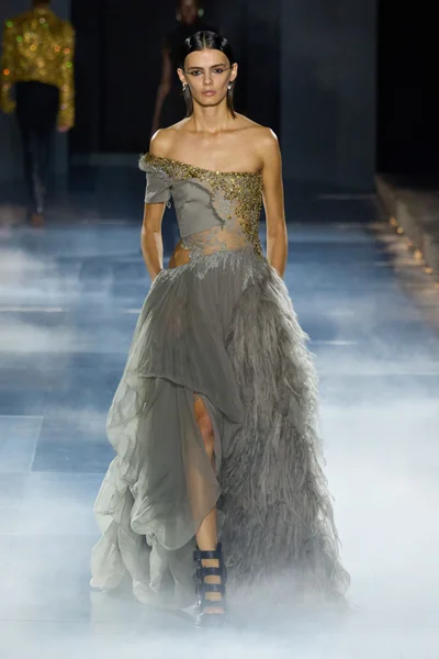 Look 43